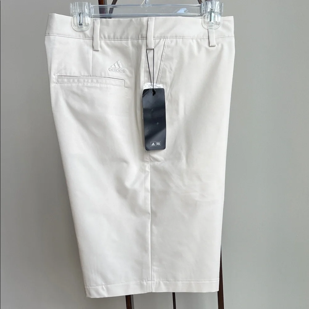 Adidas Flat Front Shorts Performance Stretch Lightweight Fabric Golf Flat Front‎